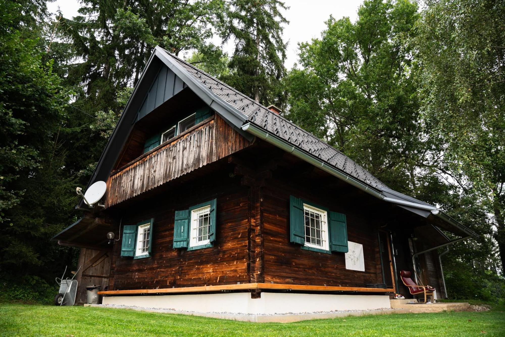 Gregor'S Ferienhaus Im Wald Edelschrott Luaran gambar