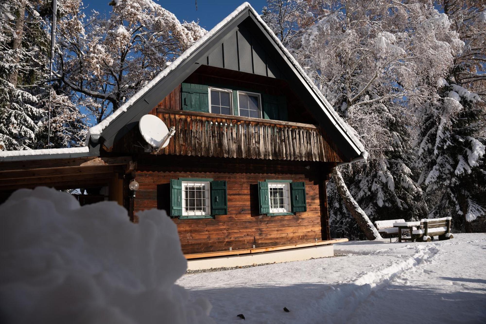 Gregor'S Ferienhaus Im Wald Edelschrott Luaran gambar