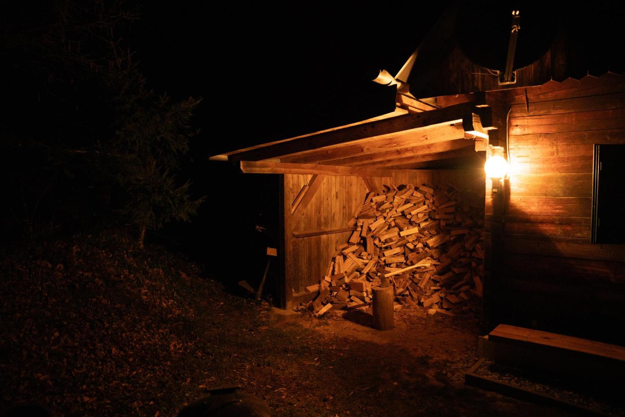 Gregor'S Ferienhaus Im Wald Edelschrott Luaran gambar